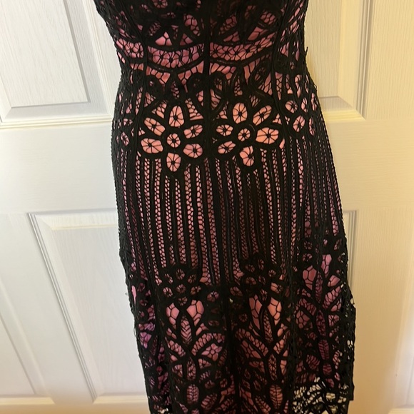 Betsy Johnson pink dress with black lace overlay. Adjustable straps sz2 - Picture 7 of 7